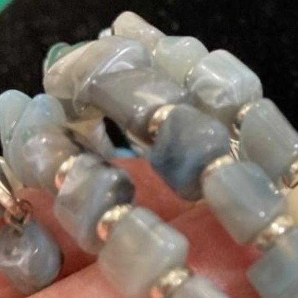 4 tiered expandable bracelet blue & green NWT - Picture 4 of 7